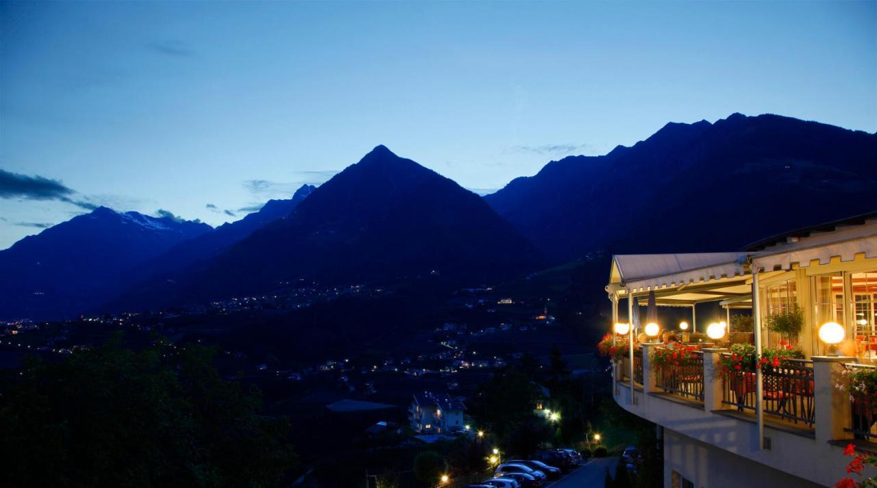Hotel Schlosswirt Schenna Eksteriør billede