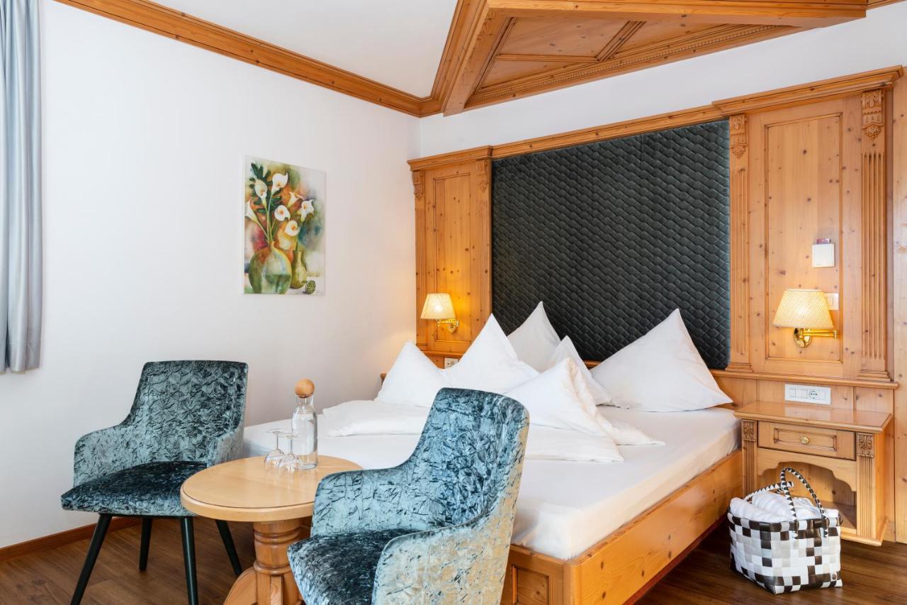 Hotel Schlosswirt Schenna Eksteriør billede