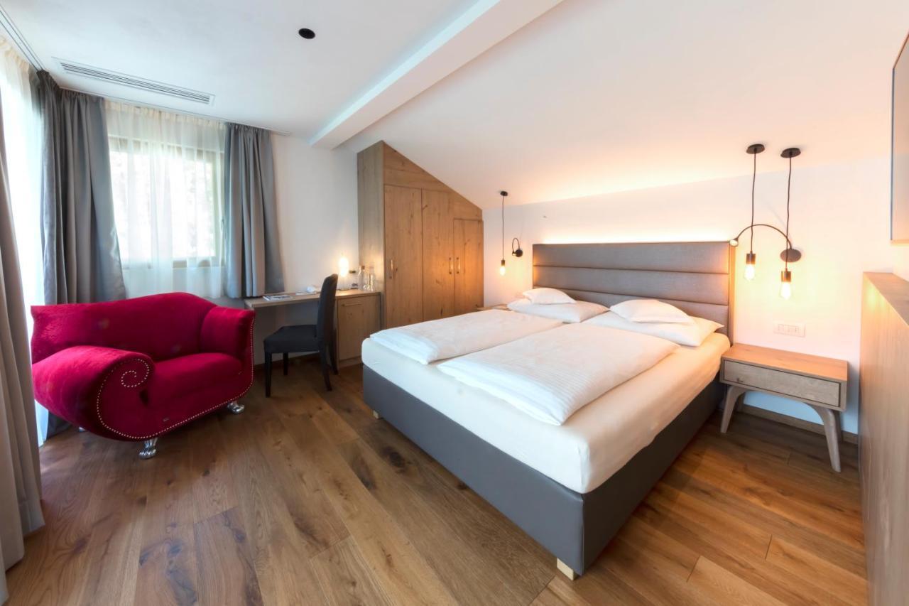 Hotel Schlosswirt Schenna Eksteriør billede