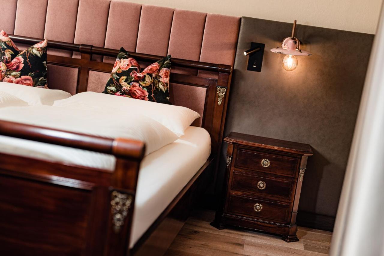 Hotel Schlosswirt Schenna Eksteriør billede