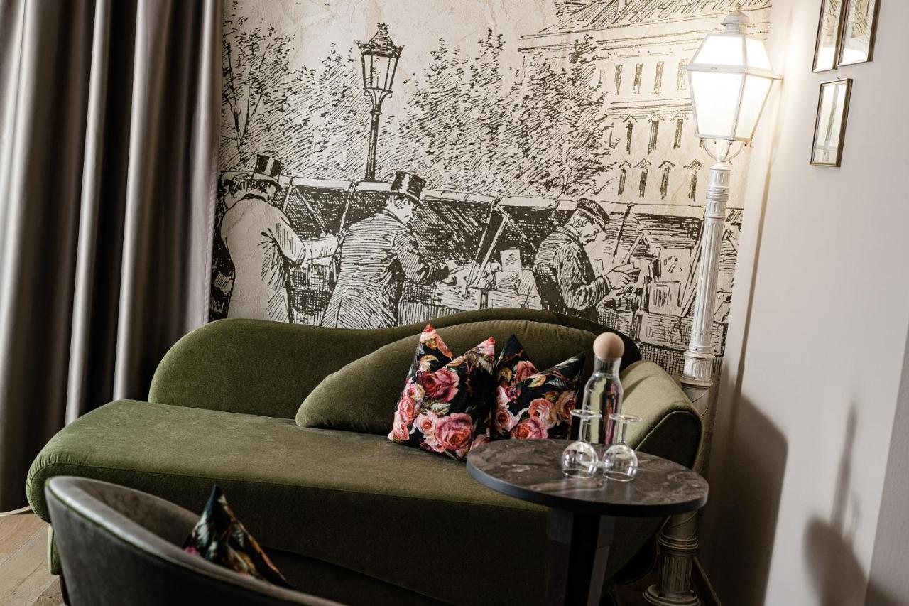 Hotel Schlosswirt Schenna Eksteriør billede